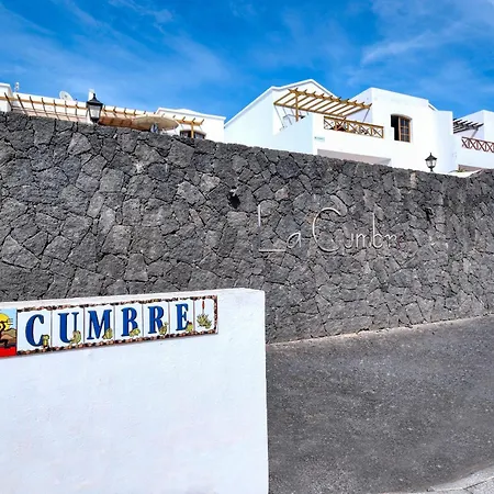 Feriehus Casa Appia -300m From The With Heated Pool By Lanzarote